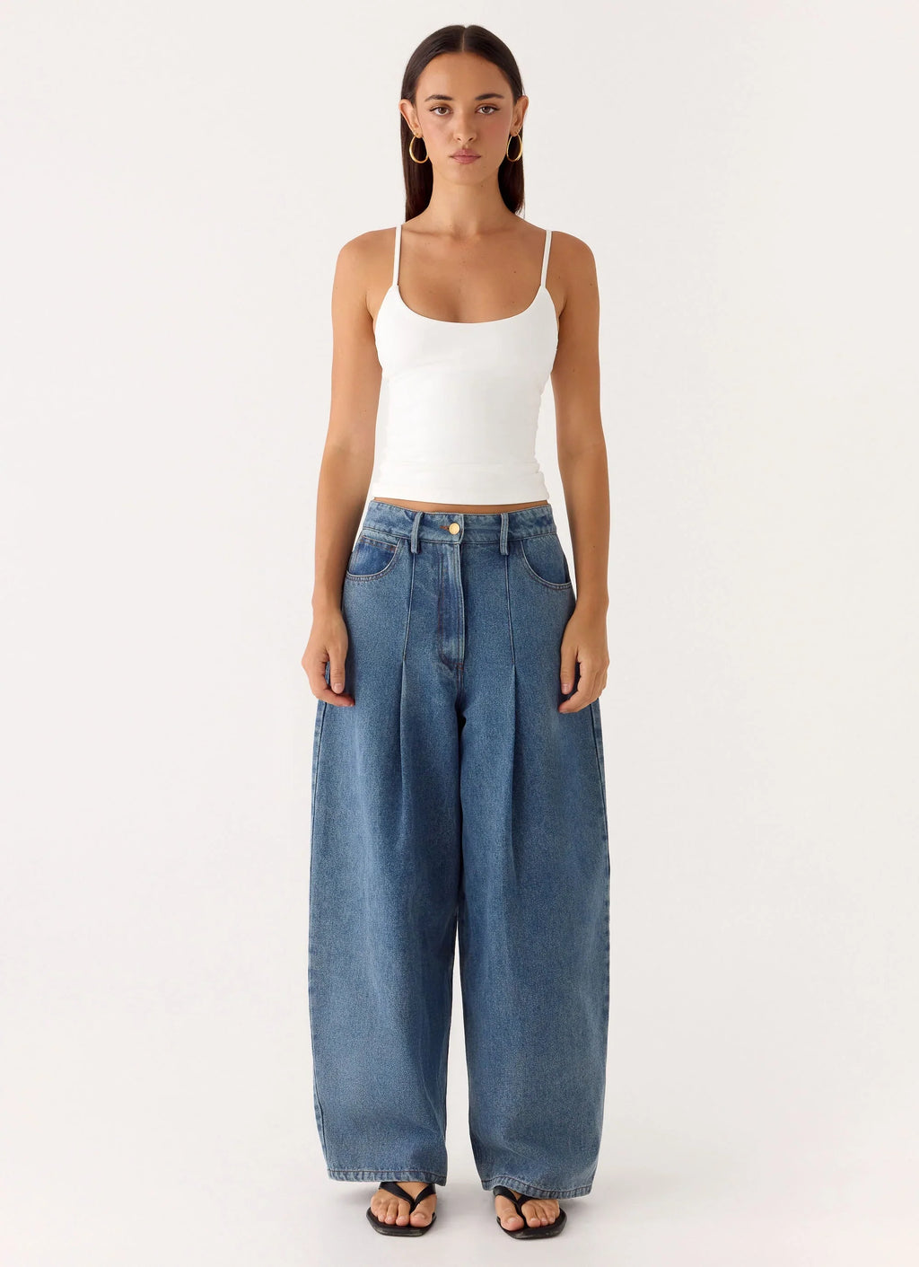 Zayn Pleated Denim Jeans - Light Wash Blue